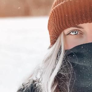 Meet your Posher, Claudia